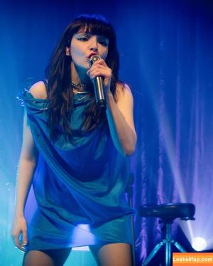 Lauren Mayberry photo #1353