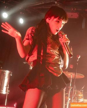 Lauren Mayberry photo #1356