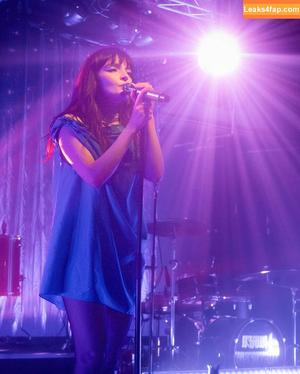 Lauren Mayberry photo #1361