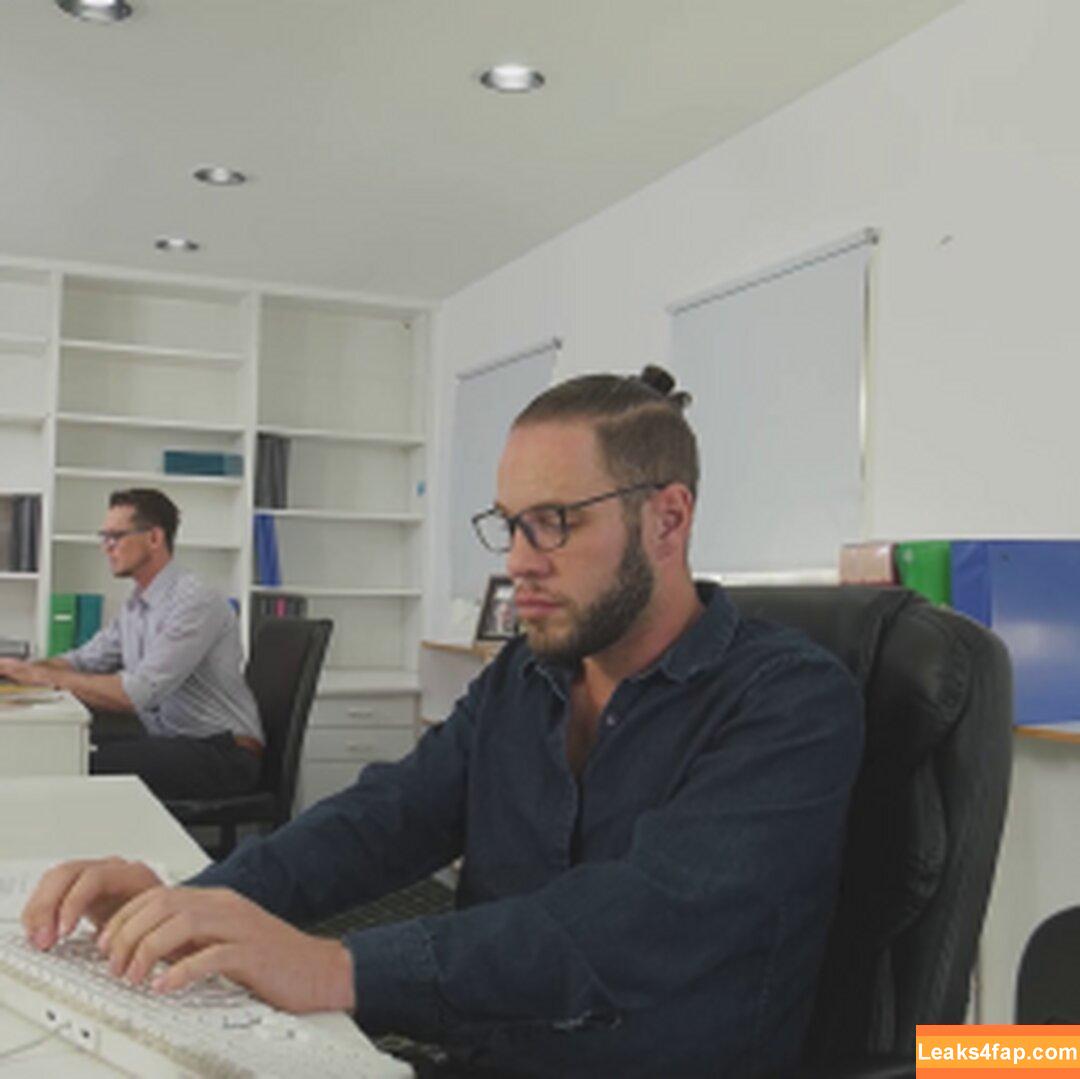 Lauren Phillips / laurenfillsup / laurenphillips / sexy.lauren.phillips leaked photo photo #0498