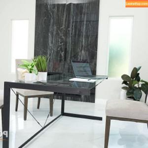 Lauren Phillips photo #0445