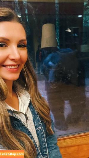 Lauren Southern photo #0148