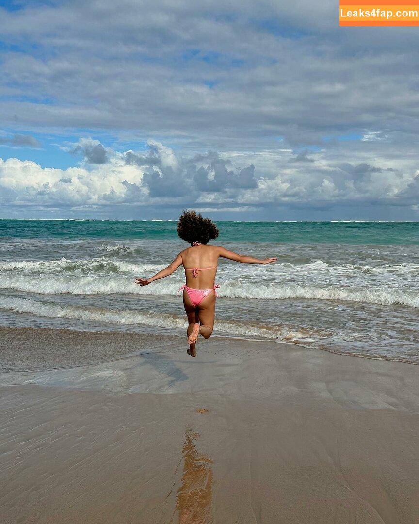 Laurie Hernandez / lauriehernandez слитое фото фото #0019