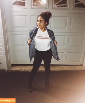 Laurie Hernandez фото #0079