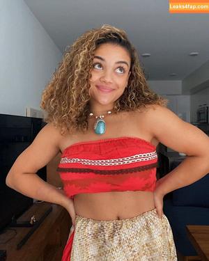Laurie Hernandez photo #0083