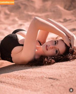 Laurine photo #0246