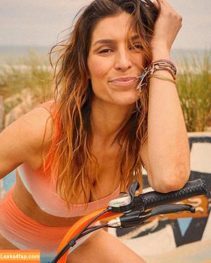 Laury Thilleman photo #0061