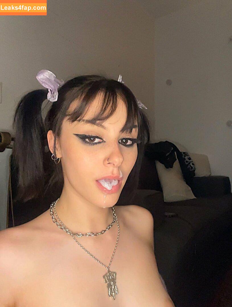 lavenderhayz / harleysbathwater / hazel_nuts666 / lavenderhazecreations leaked photo photo #0013