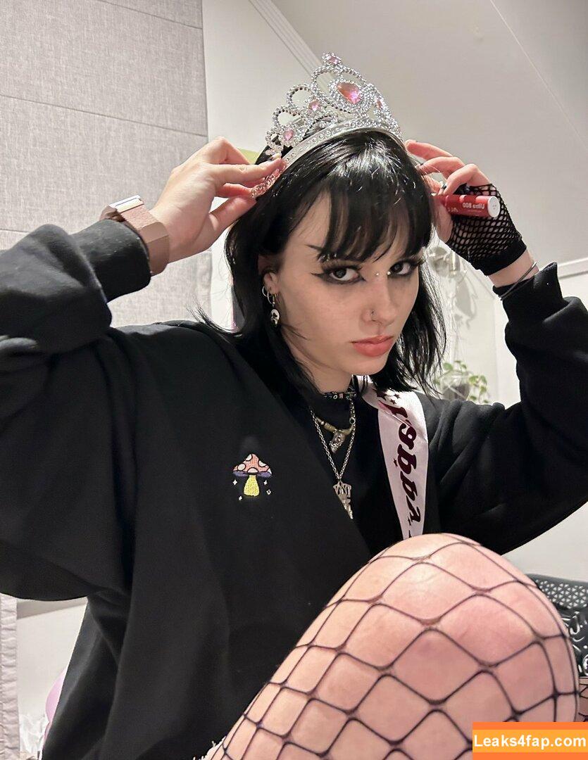 lavenderhayz / harleysbathwater / hazel_nuts666 / lavenderhazecreations leaked photo photo #0014