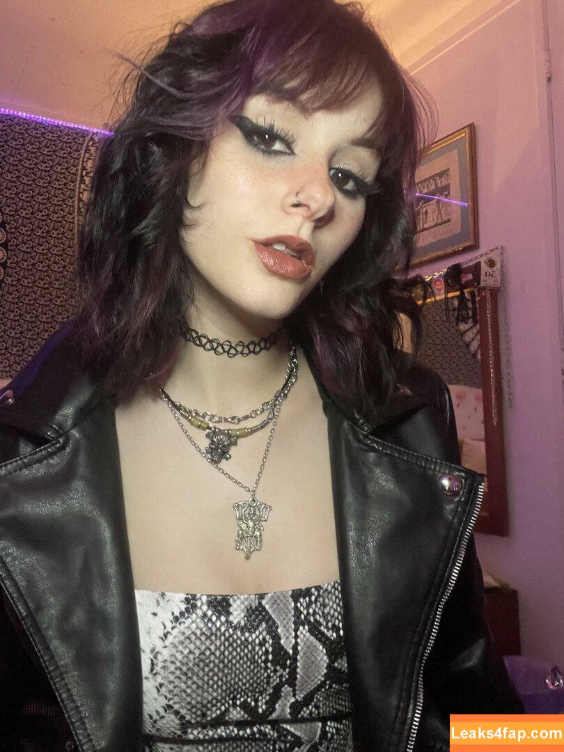 lavenderhayz / harleysbathwater / hazel_nuts666 / lavenderhazecreations leaked photo photo #0025