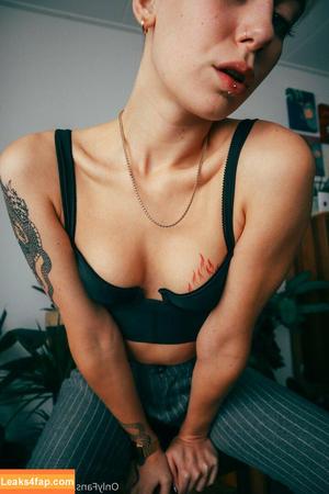 lavishulula photo #0318