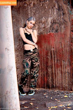 lavishulula photo #0340