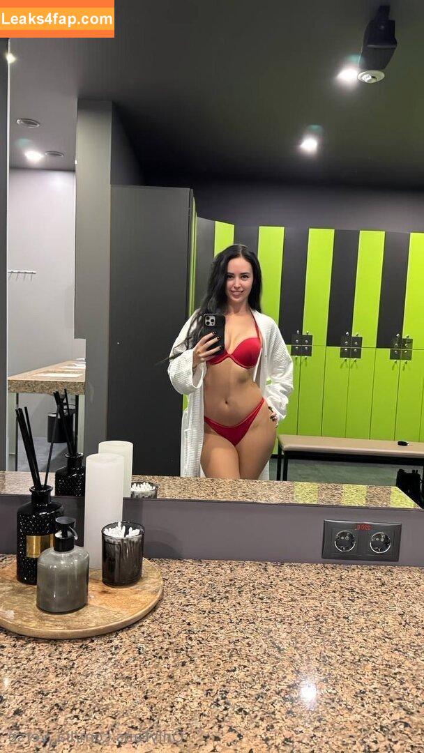 lavitabella077 /  leaked photo photo #0006