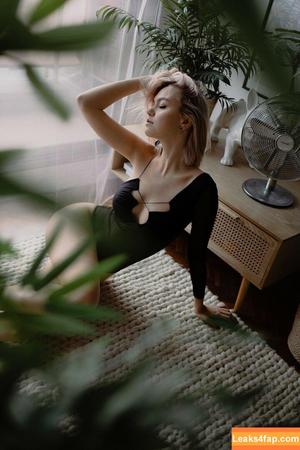 layanadevis photo #0161