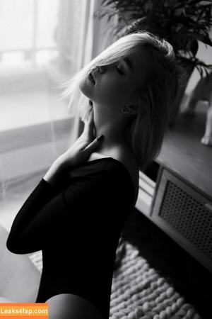 layanadevis photo #0184