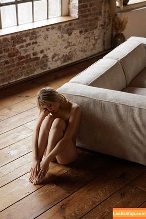 layanadevis photo #0502