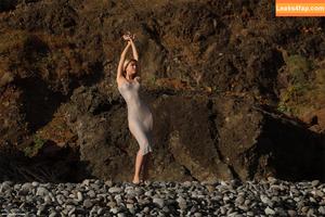 layanadevis photo #1324