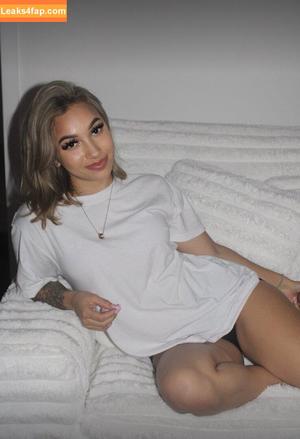 laylachristine photo #0001