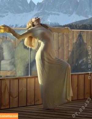 Lea Breuer photo #0157