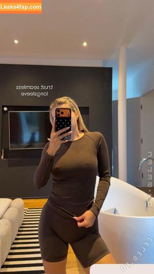 Lea Breuer photo #0209