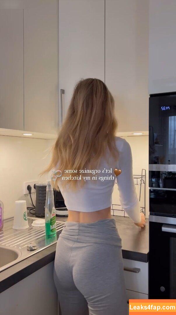 Lea Peach / https: leaked photo photo #0359
