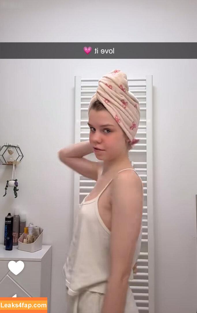Lea Peach / https: leaked photo photo #0941