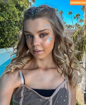 Lea Peach photo #0008