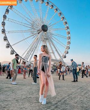 Lea Peach photo #0010