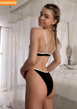 Lea Peach photo #0032