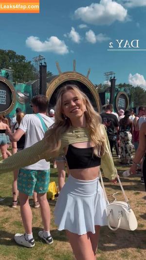 Lea Peach photo #0060