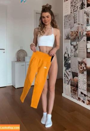 Lea Peach photo #0069