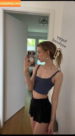 Lea Peach photo #0098