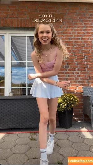 Lea Peach photo #0100