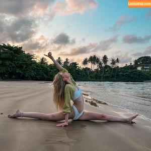 Lea Peach photo #0109