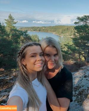 Lea Peach photo #0163