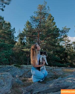 Lea Peach photo #0164