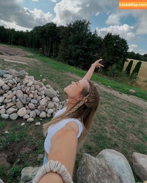 Lea Peach photo #0167