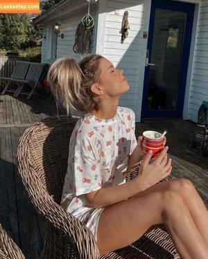 Lea Peach photo #0168