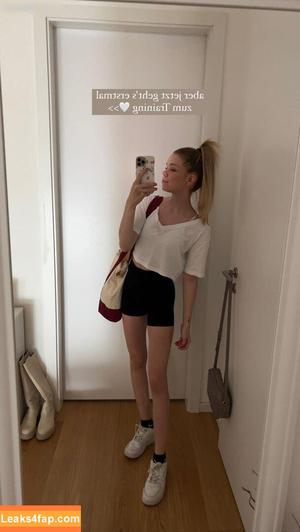 Lea Peach photo #0176