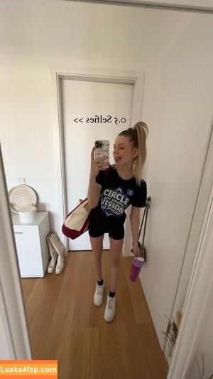 Lea Peach photo #0181