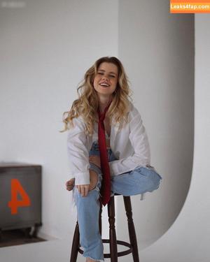 Lea Peach photo #0187