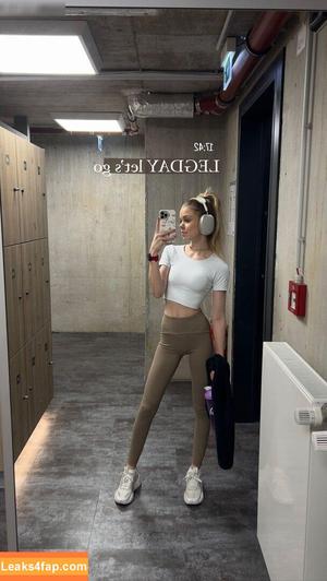 Lea Peach photo #0204