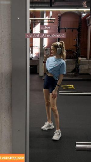 Lea Peach photo #0205