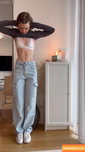 Lea Peach photo #0228