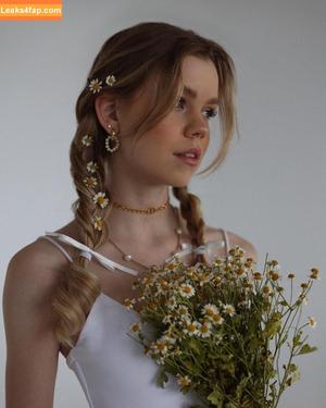 Lea Peach photo #0257