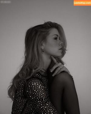 Lea Peach photo #0285