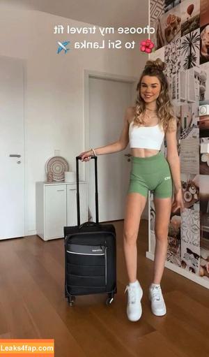 Lea Peach photo #0291