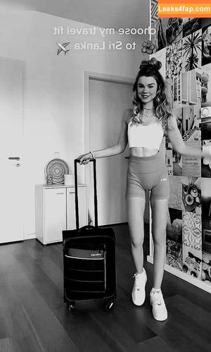 Lea Peach photo #0292