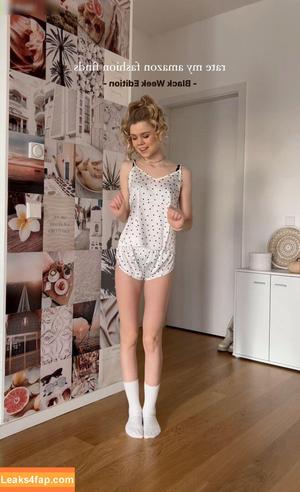 Lea Peach photo #0330