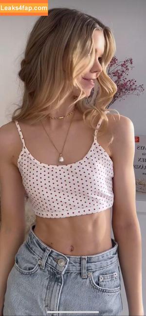 Lea Peach photo #0378